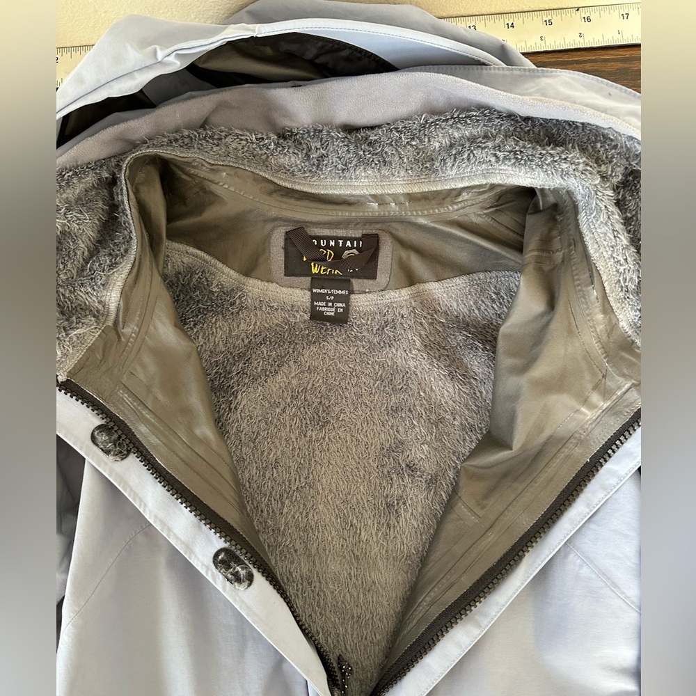 Mountain Hardware Gortex Shell Jacket Size Small - Picture 8 of 13